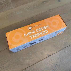 NEW Mini Desk Tripod Diva Ring Light